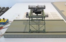 Brawa H0 Containerkran mit Ladestraße und Steuergerät H0