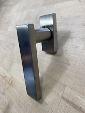 FSB Fenstergriff Edelstahl fein matt auf eckiger Fensterolive Olive 24-38 mm