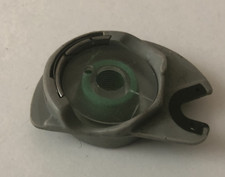 Spulengehäuse mit Spule für Nähmaschine SINGER Starlet 495