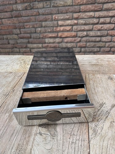Abklopfbox aus edelstahl - aus, mit