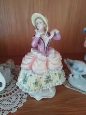ENS PORZELLANFIGUR DAME mit HUT ca. 17 cm TOP MADE IN GERMANY ROMANTISCH VINTAGE