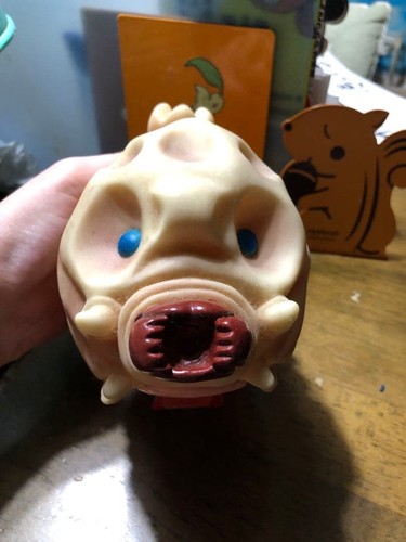 Mothra larve sparschwein - larve,
