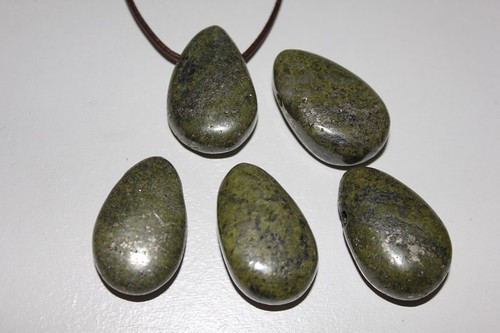 Jaspis mit pyrit - jaspis,