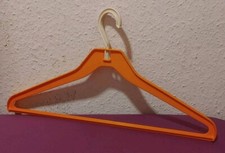 DDR SONJA PLASTIC KLEIDERBÜGEL in ORANGE 60er/70er Jahre -RETRO VINTAGE RARRITÄT