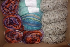 Konvolut Wollreste verschied.Farben ca. 1 KG hochw.ganze Knäule Lana Grossa 12