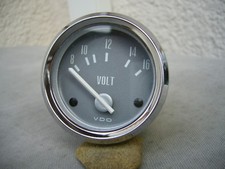 VDO Voltmeter 12 V Anzeige