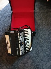 Akkordeon 60 Bässe von Parrot