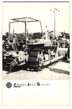 Fotografie Baumaschinen-Ausstellung, Planierraupe Zavody Jana Svermy, Bulldozer 