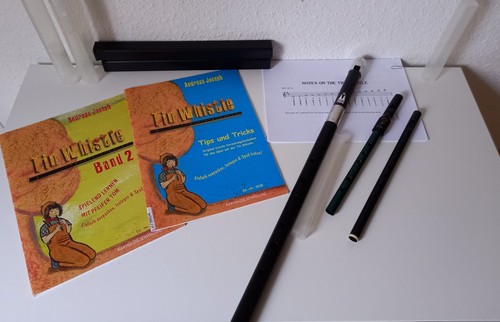 Tin whistle merlin - tin,