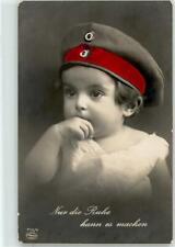 52084287 - Kind Daumenlutschen Amag Verlag Kinder in Uniform