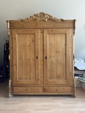 Antiker Schrank Weichholz