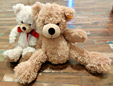 Steiff Teddybären, Knopf