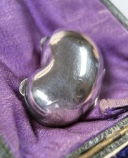 Dose Pillendose Silber Bohne