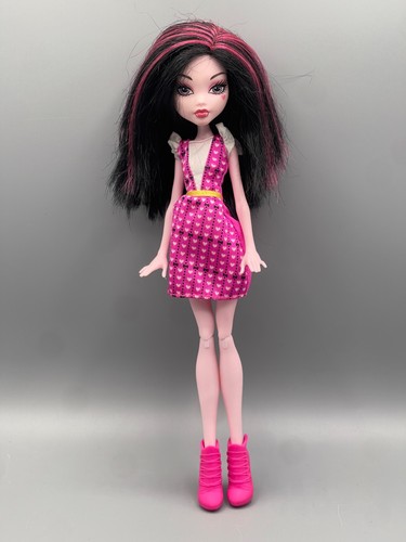 Monster high draculaura - 🌸monster,