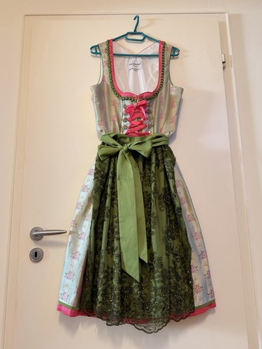 Fesches dirndl fürs - dirndl,