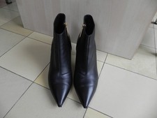 Burberry Stiefelette Stiletto schwarz Glattleder Größe 39 1/2 == WIE NEU ==