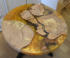 Designechtholz-Tisch mit