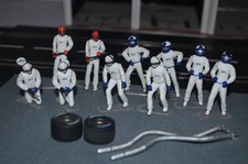 2x Carrera 1:32 Figuren