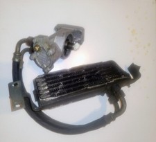 Ölkühler mit Schläuche und