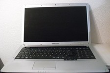 Samsung NP-R730 Prozessor T4400 2,2 GHz, 4 GB RAM, 500 GB HDD, Gebrauchsspuren