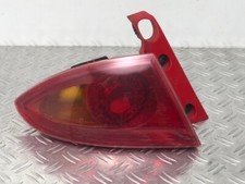 Rückleuchte Heckleuchte Rückstrahler außen links SEAT Leon 1P 1P0945111C