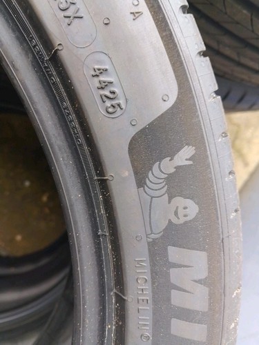 225 r19 92v michelin e - 225/45,