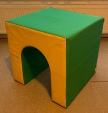 Softbaustein Tunnel aus Schaumstoff Baustein Großbaustein, 60 x 60 x 60 cm