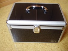 Org. Beko CD-Koffer schwarz glänzend- Aufbewahrungsbox für 200 CD/DVD - TOP!!!