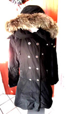  Parka- schwarz- Kapuze mit