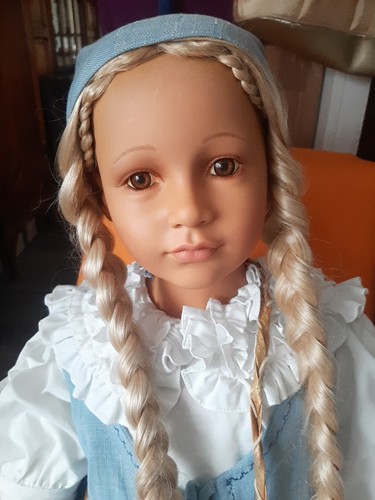 Künstlerpuppe isabella - rf,