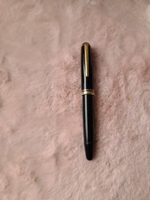 Montblanc 256 B Kolbenfüller
