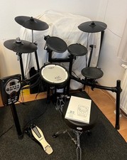 Roland E-Schlagzeug TD-11K für Anfänger mit Handbuch und Schlagzeugsitz
