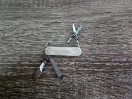 Pre 1975 victorinox victoria - victorinox,