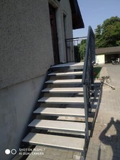 Podest Treppe Stahltreppe  Eingangstreppe Verzinkt und Pulverbeschichtet