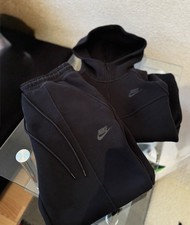 Nike Tech Fleece Set (Damen)