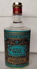 Große 4711 Parfumflasche mit einem Rest Kölnisch Wasser