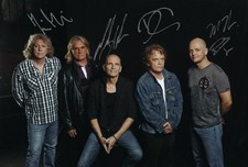 SAGA - original signiertes Großfoto 20 x 30 cm Autogramm signed