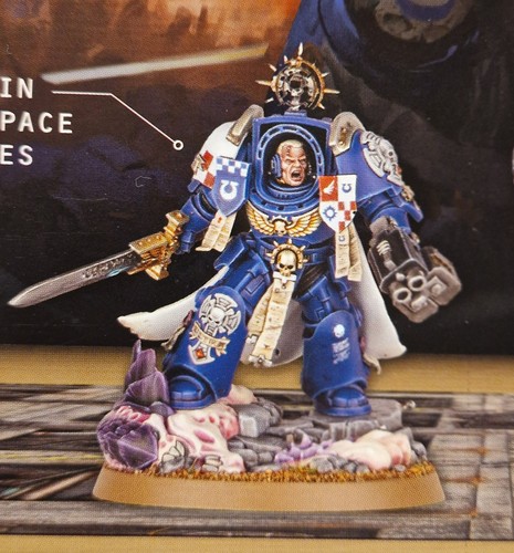 Warhammer 40k captain - warhammer, in