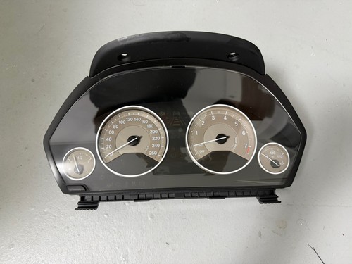 Tacho bmw f30 f31 f34 - tacho, lci