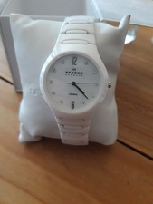Skagen Keramik Damen Uhr in Weiß, der Zustand ist sehr gut. 