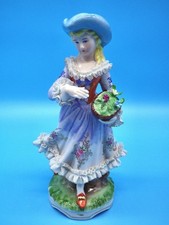 Porzellanfigur Frau mit Blumenkorb Stil Jugendstil 21 cm bri241