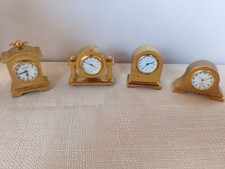 4 Miniatur-Uhren, Messing, nur