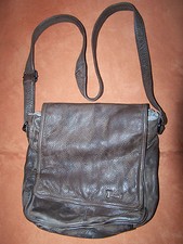 THINK Schultertasche aus Soft