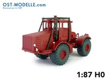 Traktor Kirovets K700 rot mit