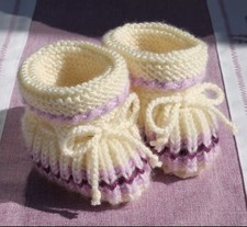 Babyschuhe gestrickt unisex gender beige Mädchen Jungen Stricksocken Geschenk 