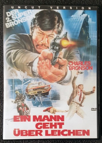 Ein mann geht über leichen - mann,