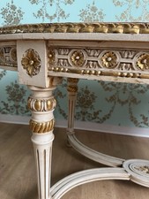 Antiker Salontisch mit