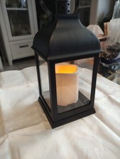 Dekorative Laterne mit Einer Flammenlosen LED-Kerze Kerzenlicht Batteriebetrieb