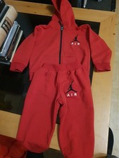 Nike Air Jordan Jogging Anzug,mit Hoodi,und Reissverschluss  Rot GRÖSSE 86-92