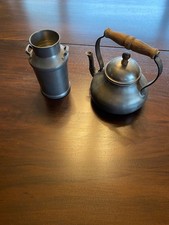 Zinn Teekanne und Milchfass